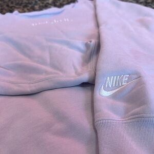 SCOOPCUT LAVENDER NIKE ☑️ CREWNECK